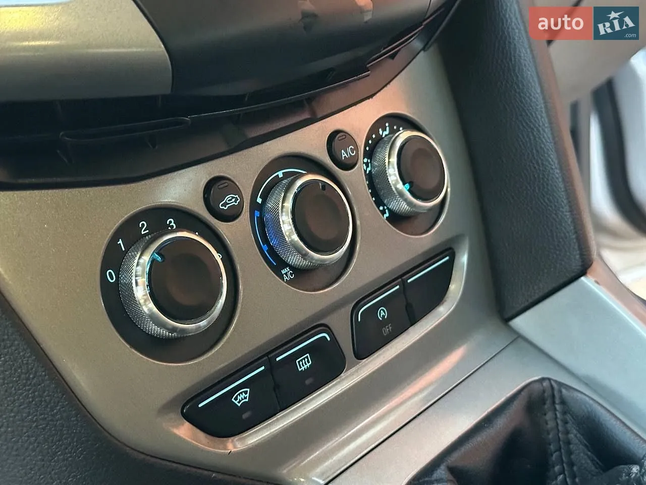2011 Ford Focus - мініатюра 17