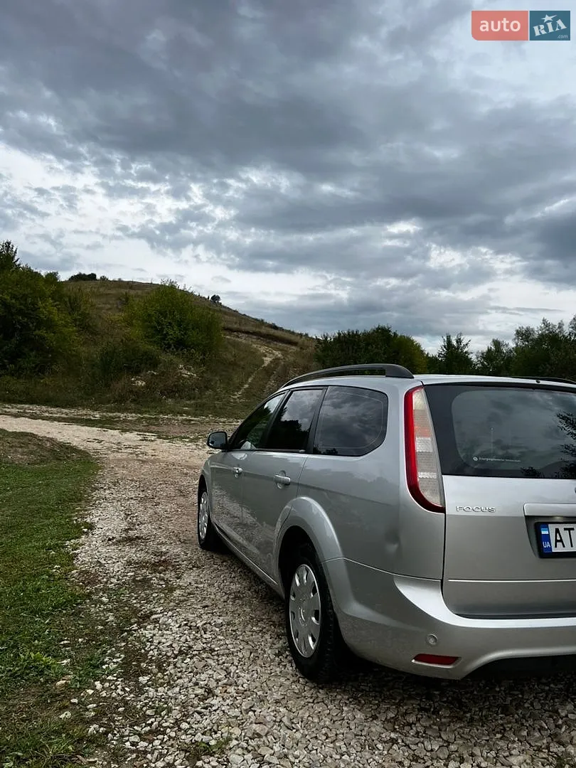 2010 Ford Focus - мініатюра 5