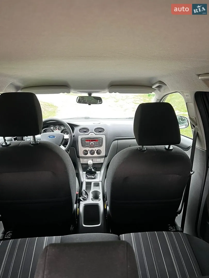 2010 Ford Focus - мініатюра 14