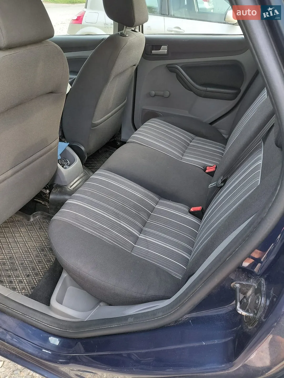 2011 Ford Focus - мініатюра 6