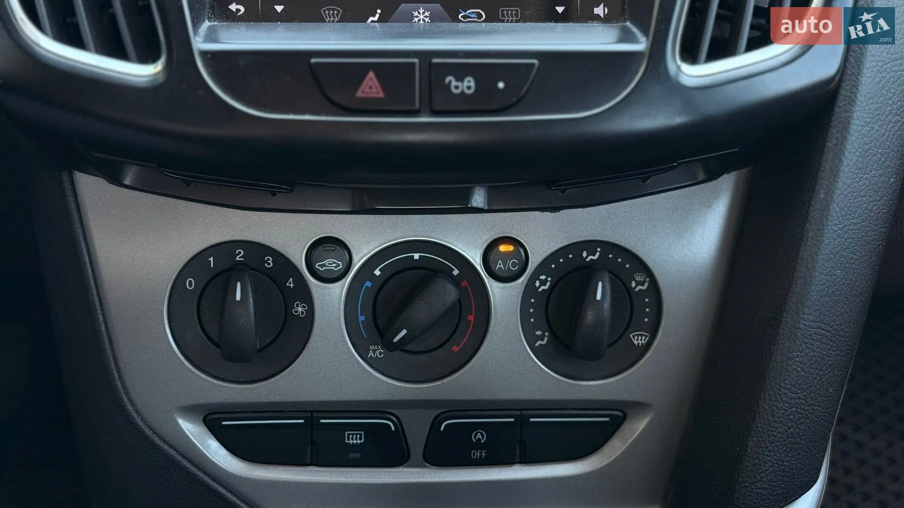 2013 Ford Focus - мініатюра 14