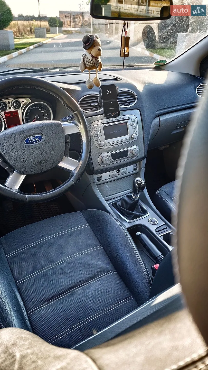 2010 Ford Focus - мініатюра 4