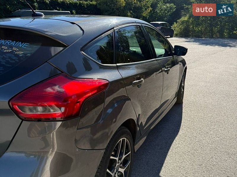 Хетчбек Ford Focus 2016 в Дніпрі