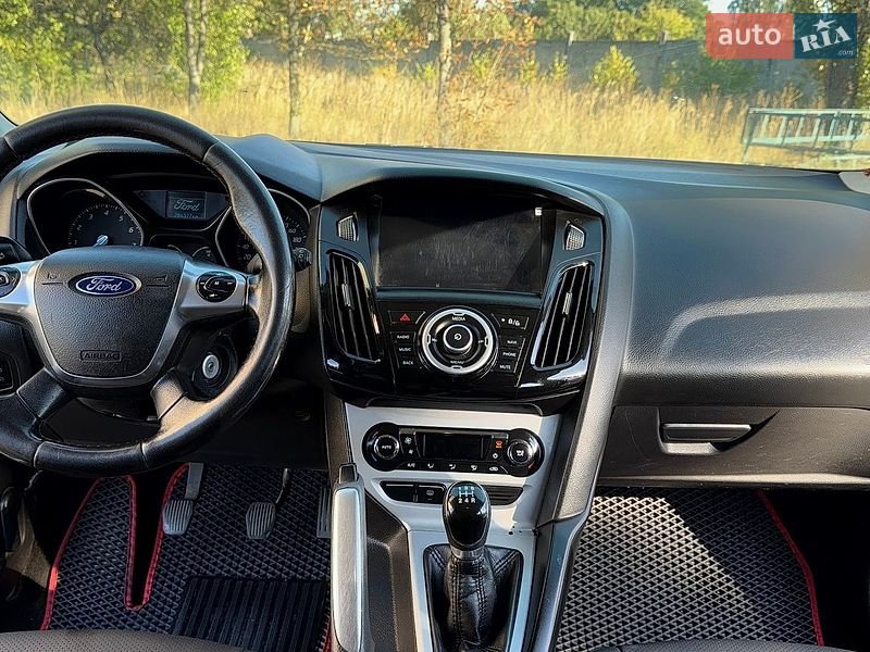 Хетчбек Ford Focus 2012 в Павлограді