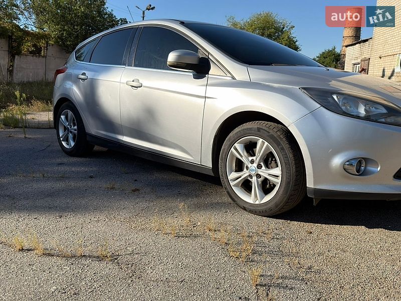 Хетчбек Ford Focus 2012 в Павлограді