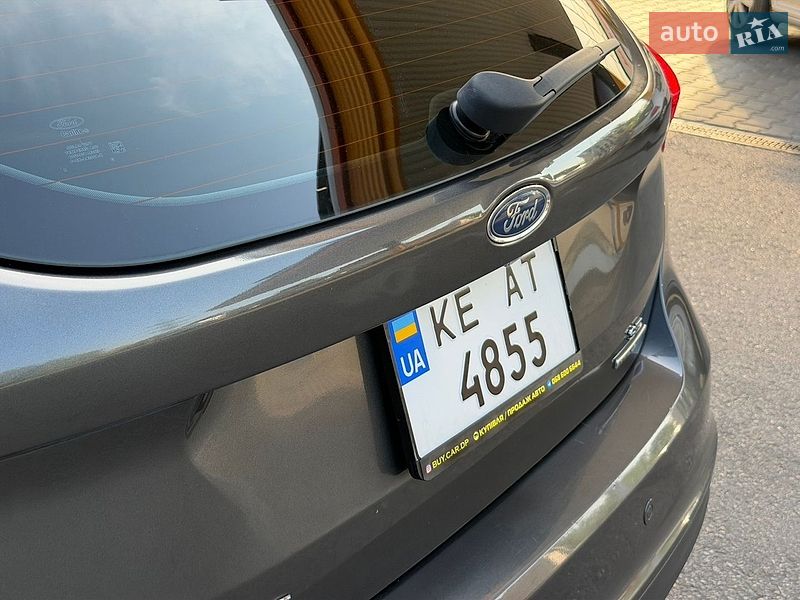 Седан Ford Focus 2015 в Дніпрі