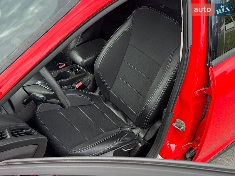 Хетчбек Ford Focus 2012 в Житомирі