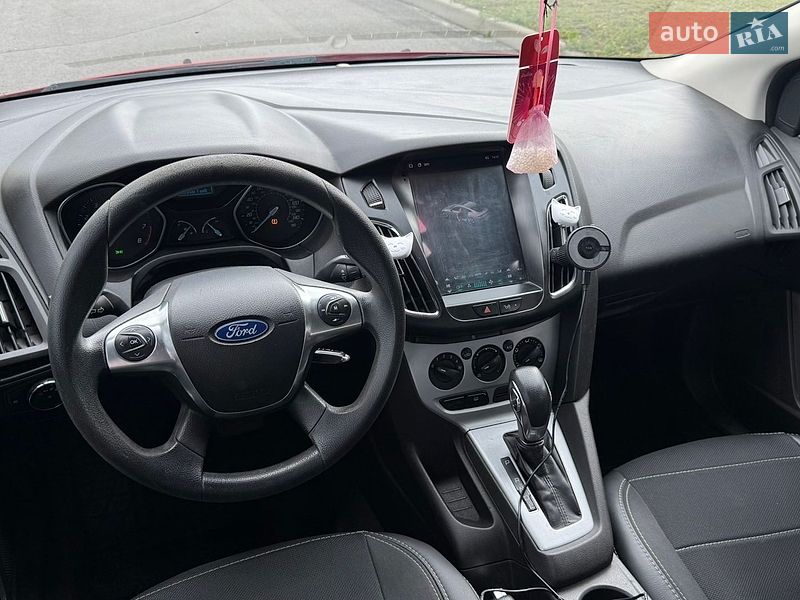 Хетчбек Ford Focus 2012 в Житомирі
