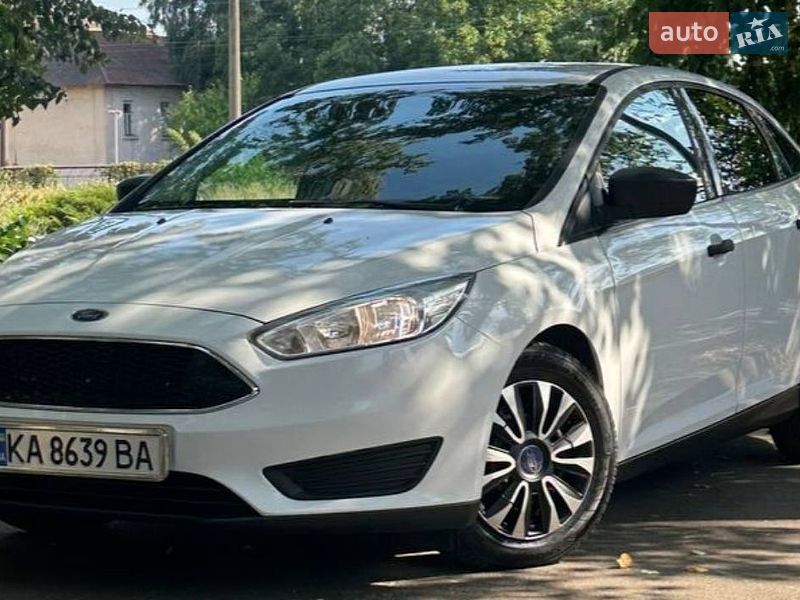 Седан Ford Focus 2017 в Знаменке