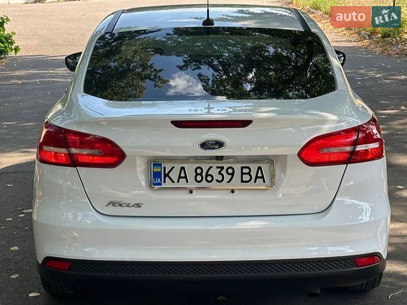 Седан Ford Focus 2017 в Знаменке