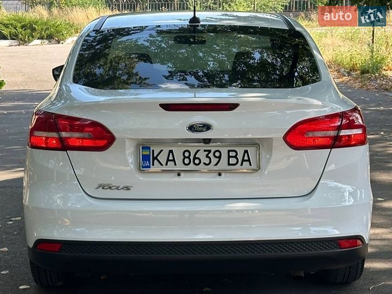 Седан Ford Focus 2017 в Знаменке