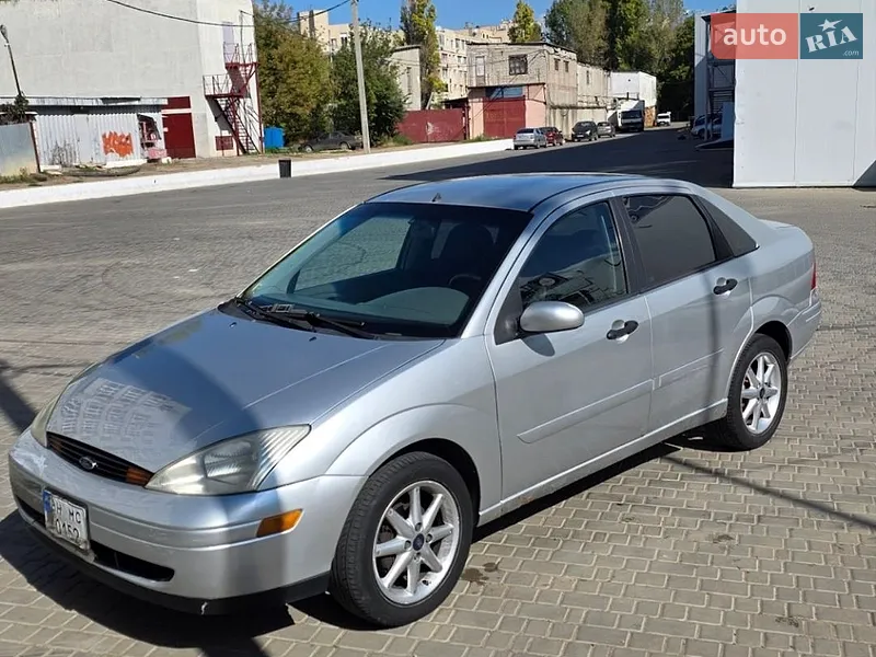Ford Focus 2000