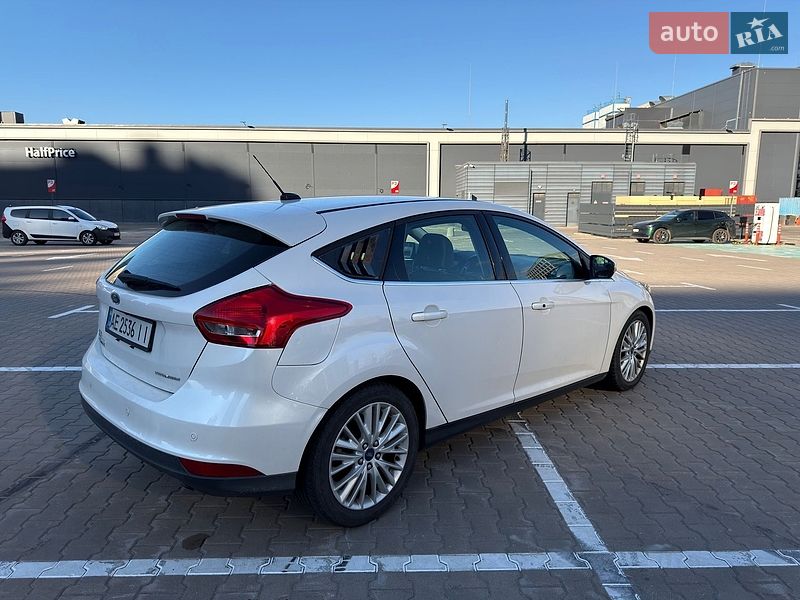 Хэтчбек Ford Focus 2015 в Киеве