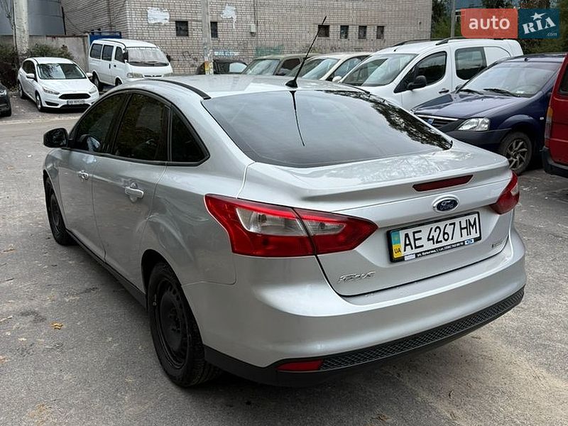 Седан Ford Focus 2013 в Днепре