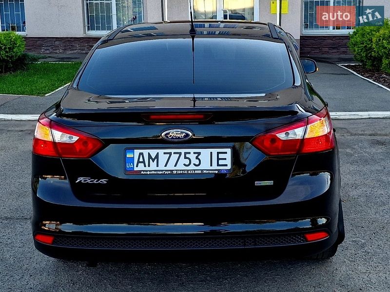 Седан Ford Focus 2013 в Песочине
