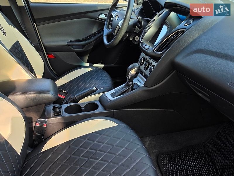 Седан Ford Focus 2013 в Лозовій