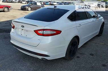 Седан Ford Fusion 2016 в Львові