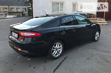 Седан Ford Fusion 2012 в Дубно