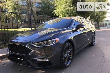Седан Ford Fusion 2017 в 
