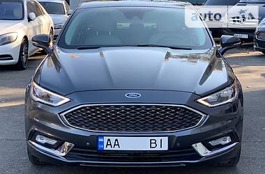 Седан Ford Fusion 2017 в 