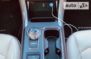 Седан Ford Fusion 2017 в 