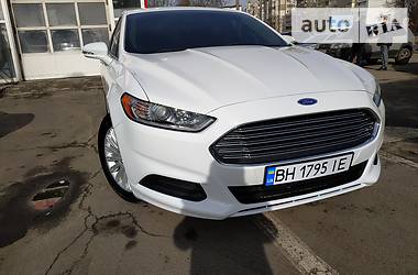 Седан Ford Fusion 2015 в Одесі