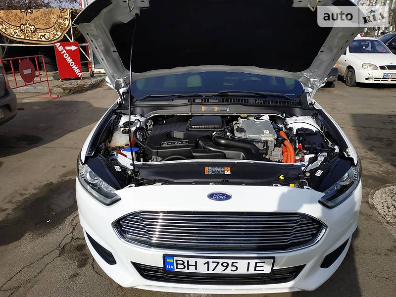 Седан Ford Fusion 2015 в Одесі