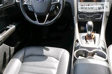 Седан Ford Fusion 2015 в 