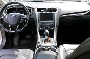 Седан Ford Fusion 2015 в 