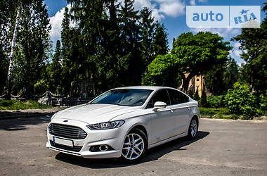 Седан Ford Fusion 2016 в Львове