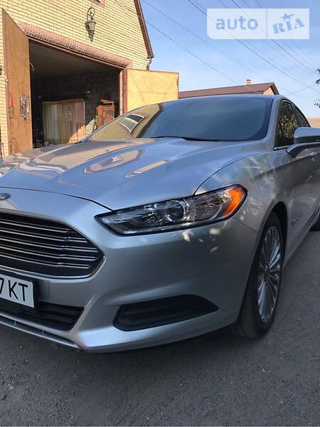 Седан Ford Fusion 2014 в Кривом Роге