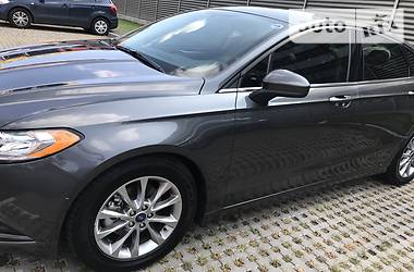Седан Ford Fusion 2017 в 