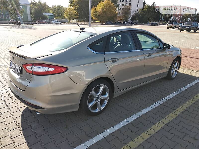 Седан Ford Fusion 2015 в Харкові