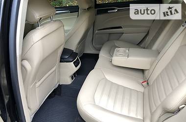 Седан Ford Fusion 2015 в 
