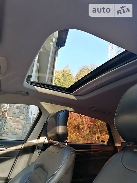 Седан Ford Fusion 2014 в Львові
