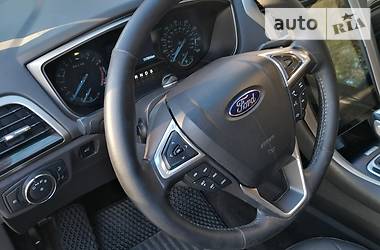 Седан Ford Fusion 2014 в 