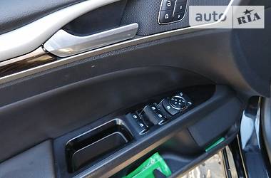 Седан Ford Fusion 2014 в 