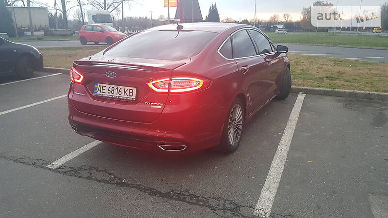 Седан Ford Fusion 2015 в Ужгороде