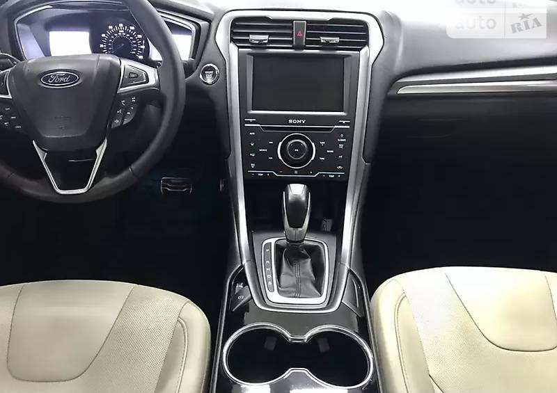 Седан Ford Fusion 2015 в Ужгороде