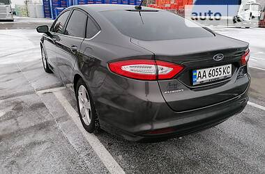 Седан Ford Fusion 2015 в 