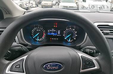 Седан Ford Fusion 2015 в 