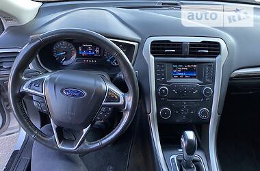 Седан Ford Fusion 2013 в 
