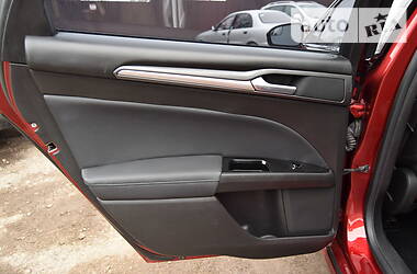 Седан Ford Fusion 2013 в 