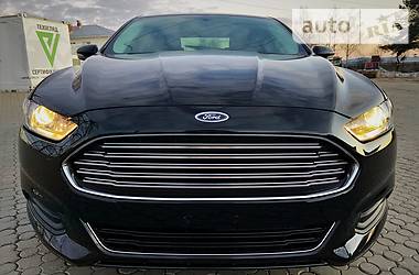 Седан Ford Fusion 2015 в 