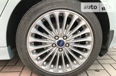 Седан Ford Fusion 2014 в 