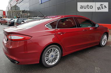 Седан Ford Fusion 2014 в 