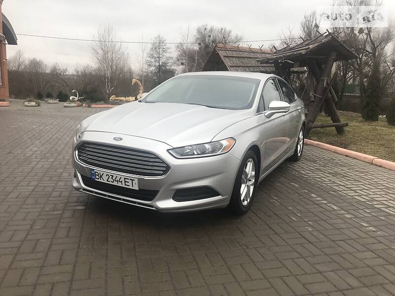 Седан Ford Fusion 2015 в Дубно