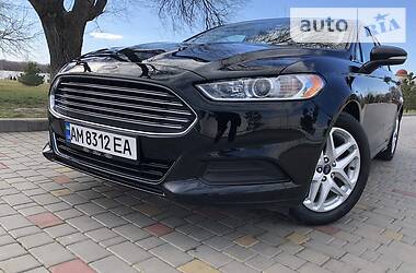 Седан Ford Fusion 2016 в 