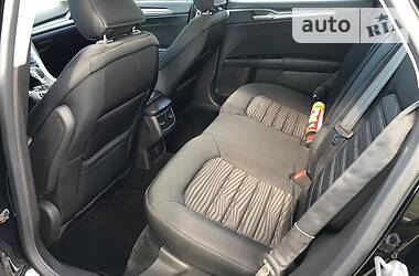 Седан Ford Fusion 2016 в 