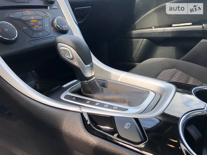 Седан Ford Fusion 2016 в Ізмаїлі